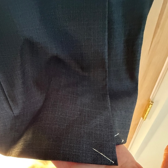 Kenneth Cole Reaction Charcoal Men’s Suit - Picture 14 of 15